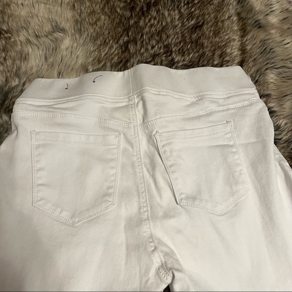 Avenue Pull On Ankle White Denim Jeans - Picture 4 of 8